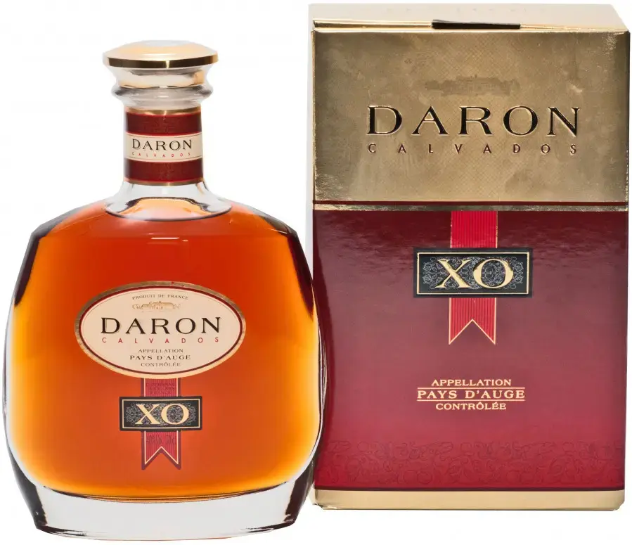 Кальвадос Daron XO Calvados Pays d'Auge AOC gift box 0.7 л
