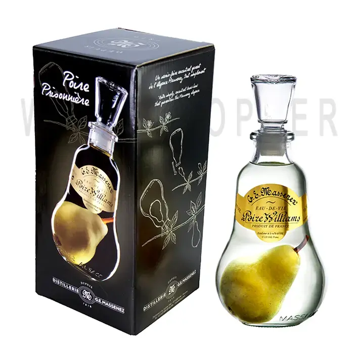 Бренди G.E. Massenez Eau de vie Poire Prisonniere gift box 0.7 л