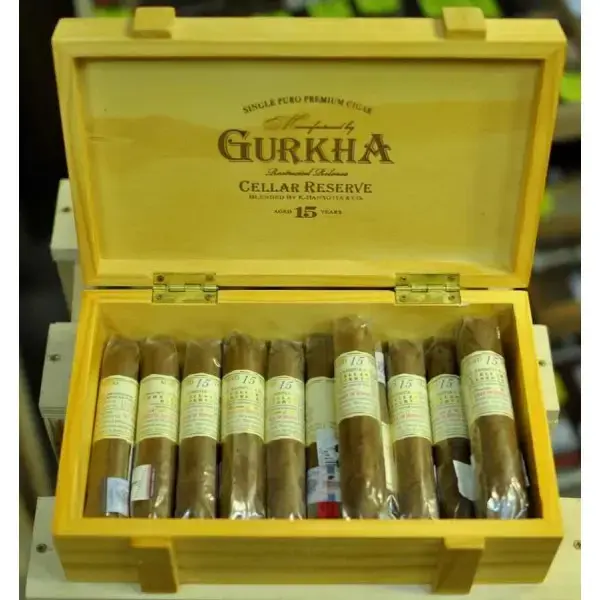 Сигары Gurkha Cellar Reserve 15 Years Solaro Double Robusto
