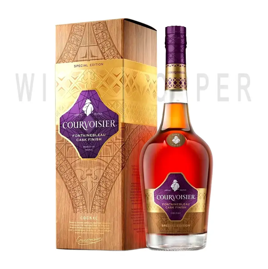 Коньяк Courvoisier Fontainebleau Cask Finish gift box 0.7 л