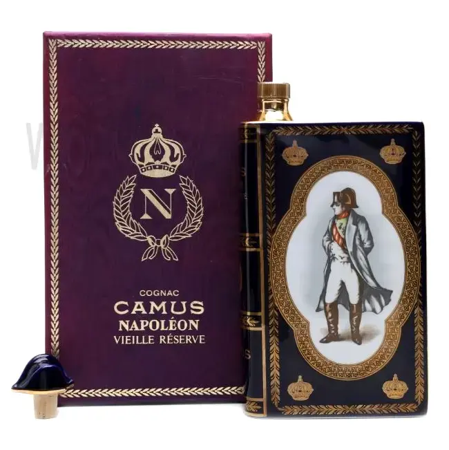 Коньяк Camus Napoleon Vieille Reserve Ceramic Decanter gift box 0.7 л