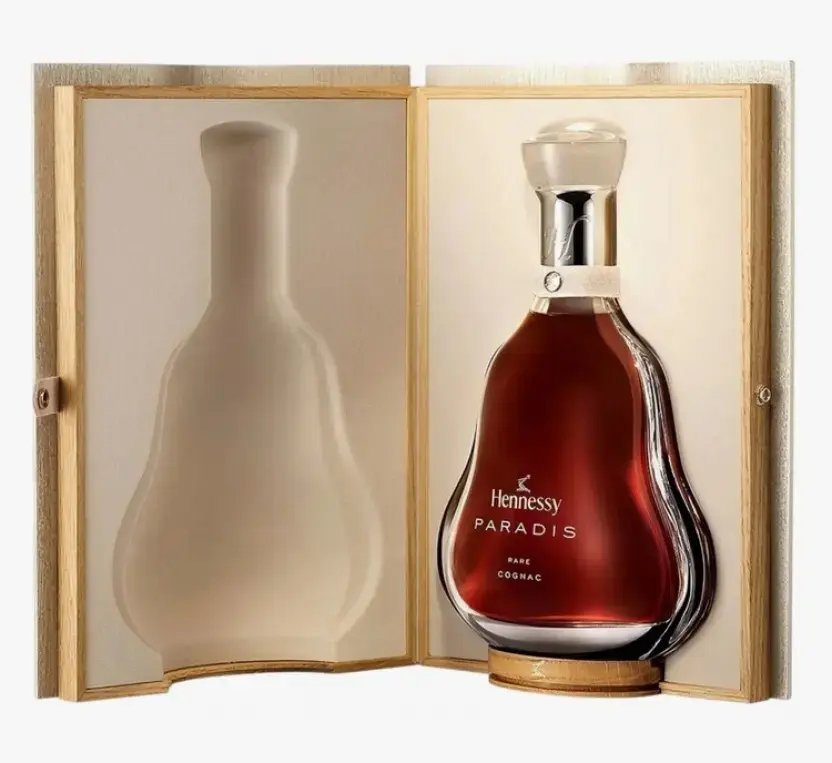 Коньяк Hennessy Paradis, gift box 2024, 0.7 л