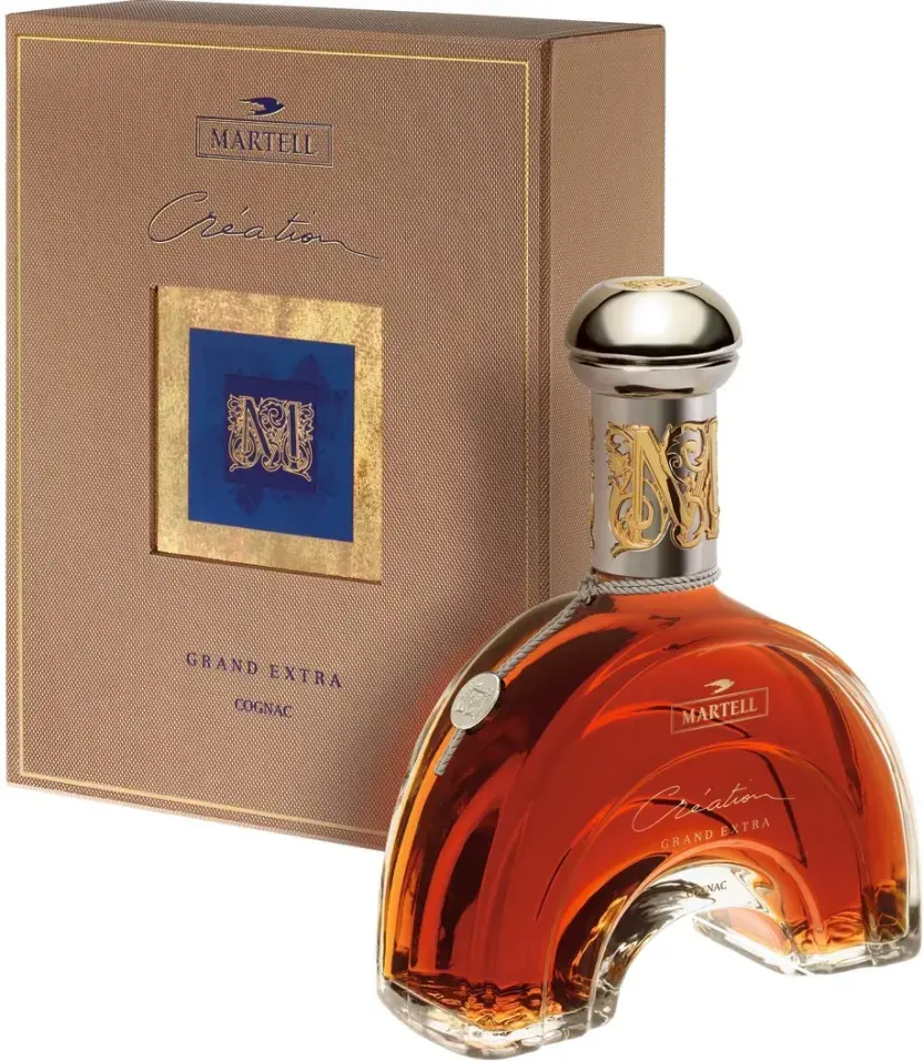 Коньяк Martell Grand Extra Creation gift box 0.7 л